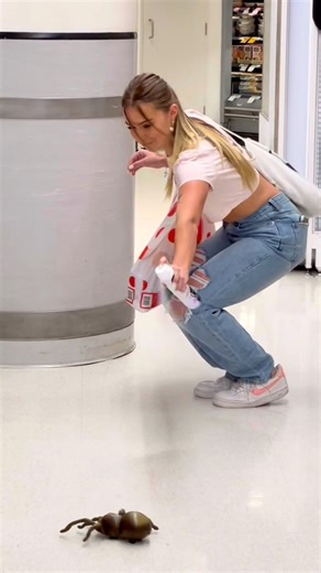 Spider prank 😱 #viralchallenge #reelsfbシ #reelsviralfb | Salman Jalal