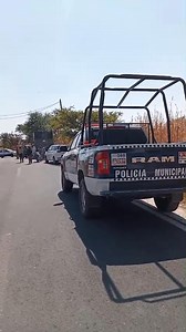 61K views · 1.1K reactions | Se registra accidente que deja a un hombre sin vid4 en el antiguo camino a Huesca en el paraje Los Paredones. | LaNoticiaEnCaliente | Facebook