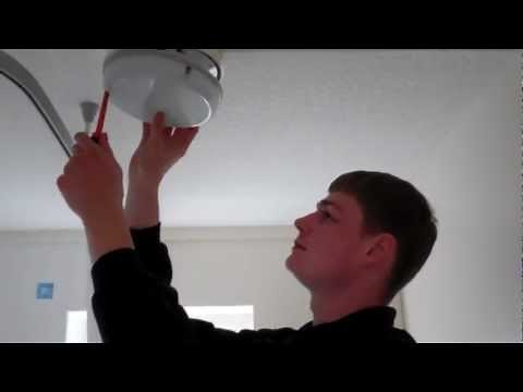 How to Change your Bathroom Light Bulb