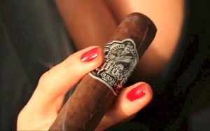 Ghost Gurkha Cigar Review by Delicia Cigar Vixen