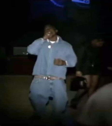 📓 on Instagram: "Cheers 🥂 Tupac dancing in club 662 ☝🏽🕊👑 - Mr. @raimonluna ✍️🏿"