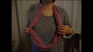 RadmilaRada7 zeigt - 3 Beispiele wie man einen Loopschal trage...