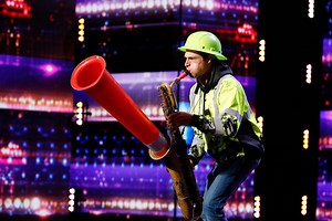 Wenzl McGowen Brings His Traffic Cone Saxophone to 'AGT'