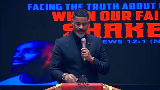 You knew it was coming 🇺🇸 🔥 Speak on it, Pastor Otis Moss III 🗣️ “America chose a Sex Offender, A Serial Liar…” Sermon: “Facing The Truth About Our Nation: When Our Faith is Shaken” Catch the FULL sermon replay on FB & YouTube NOW ‼️ | Trinity United Church of Christ