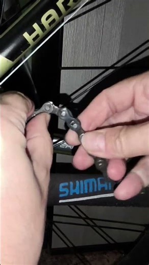 Bicycle chain lock. How to easily disconnect it.