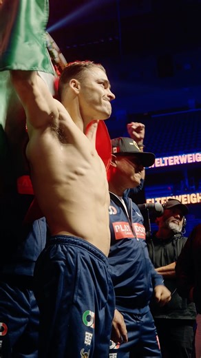 🇲🇽😤 Oscar Duarte is known to 𝒇𝒍𝒊𝒑 𝒕𝒉𝒆 𝒔𝒄𝒓𝒊𝒑𝒕. With the IBF super lightweight world title on the line, he's ready to hand the champ his first L 𝒂𝒏𝒅 take the belt off his hands. 👀 Watch the 48 hours leading up to the war, in 𝟒𝟖𝐭𝐢𝐥 | Golden Boy Fight Night