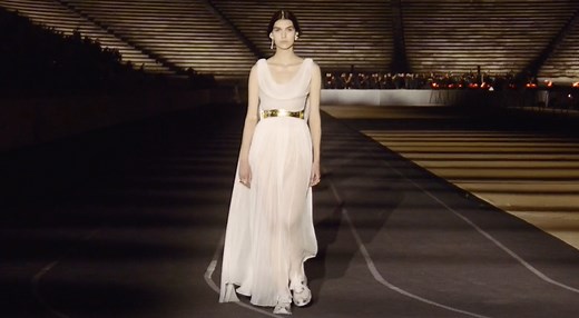 The Enduring Legacy of Ancient Greek Fashion and Clothing - GreekReporter.com