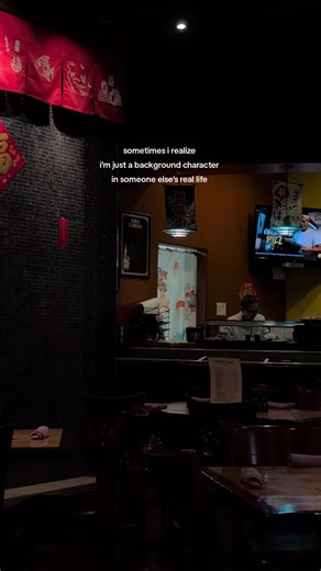 it’s humbling when you really think about it. #humanexperience #observing #peoplewatching