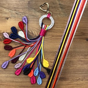 Awesome - You will love this macrame Keychain , Simple and Easy for The Beginners #handmadepresent #chrismasgift #chrismasdecoration #homedecoration | Lady Loves Knitting