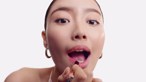 Lancôme Lip Idôle Squalane-12 Butterglow™ Hydrating Lip Balm – Instant Shine, 24H Hydration, and Buildable Color for Smooth & Moisturized Lips