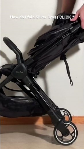 How Do I Fold the Silver Cross Clic ?