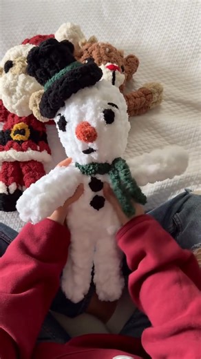 2.3K views · 24 reactions | Tester call for The North Pole Pals is happening now over on my Instagram! #yarn #knitting #patterns #santa #christmas | Sab’s Stuffies | Facebook