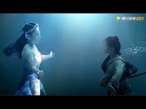 The girl entered the sea and saw the legendary mermaid.