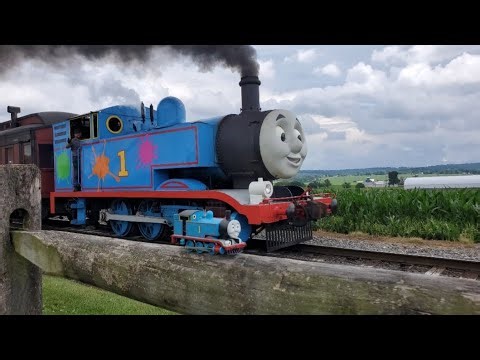 O gauge Strasburg Thomas meets Real Strasburg Thomas