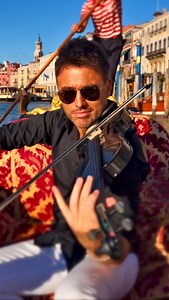 Come & share this sunny day with me!😎 Bella Venezia!! 😘🛶 #OSoleMio #Venice https://www.instagram.com/patrickrobertsofficial | Patrick Roberts