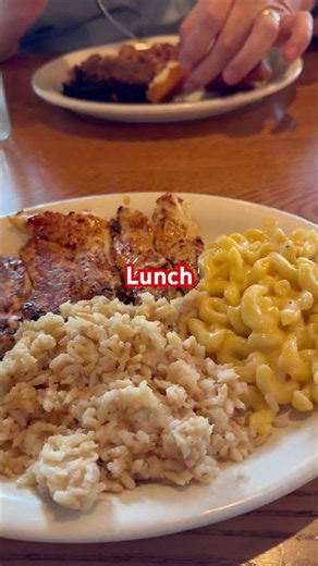 Cracker Barrel Restaurant