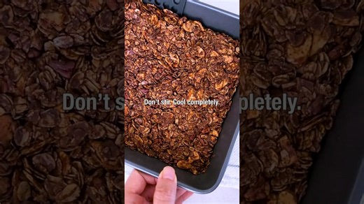 Chocolate granola with perfect clusters