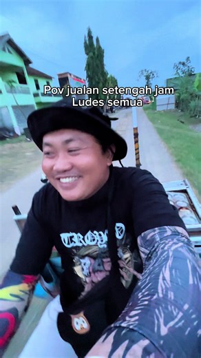 Sore di depan toko assalaam pertigaan plosorjo atau sesuai map