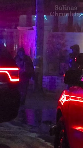 𝙎𝙖𝙡𝙞𝙣𝙖𝙨_𝙘𝙝𝙧𝙤𝙣𝙞𝙘𝙡𝙚 🤪 on Instagram: "MONTEREY COUNTY — Drive-by shooting under investigation A drive-by shooting is being investigated by the Monterey County Sheriff’s Office near Boronda and Cranford Road in the neighborhood behind Costco in Salinas. This incident occurred today, December 25, 2025 (Christmas Day). Authorities have closed Boronda Road in the area as the investigation continues. Details about victims, suspects, or injuries have not yet been released — stay tuned fo