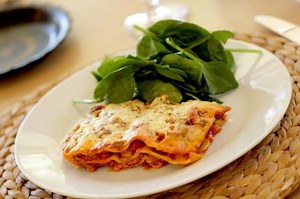 Easy How to Make Lasagna Recipe- Entertaining with Beth