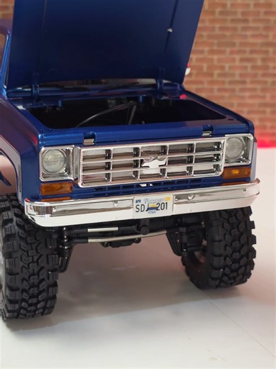 Unboxing the FCX18 Chevy K10 Blue RC Crawler
