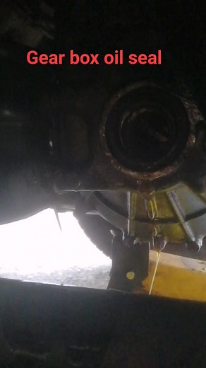 Changing gear box oil seal💨🔧🛠️👇 | Dr.mechanics