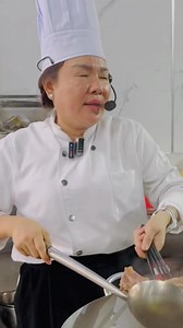 Bếp Cô Linh, Từ Căn Bếp Nhỏ Đến Cơ Nghiệp Lớn #bepcolinh #hocnaupho #phobac #monanngon #PhoBo #biquyetxayconghiep | Bếp Cô Linh