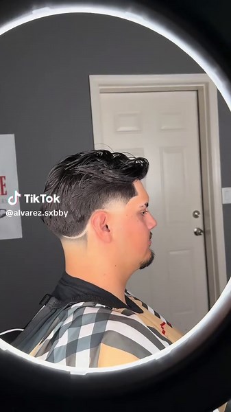 Trendy Middle Part Taper Haircut Guide