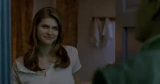 Alexandra Daddario escena desnuda de True Detective