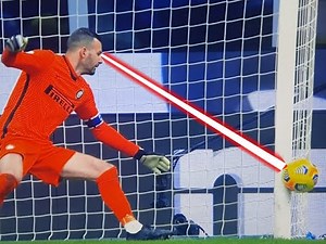 3 minuti di Samir Handanovic che non si tuffa (Parata laser)