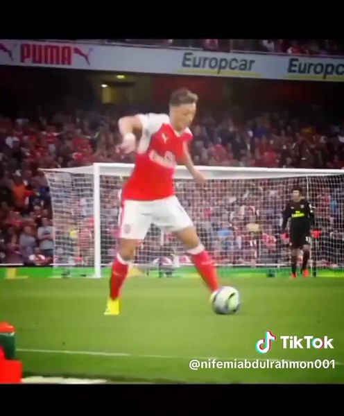 Unreal Football Skills: Mastering Smooth Techniques