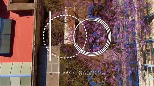 📽️✨ En el marco de su 101 aniversario, la Facultad de Filosofía y Letras comparte un recorrido por su historia: más de un siglo siendo epicentro de las humanidades, donde generaciones de pensadoras, escritores, investigadoras y estudiantes han dado forma al diálogo crítico y a la vida cultural de México y el mundo. Un homenaje a nuestra memoria y una celebración de la #ComunidadFilos, que con su trabajo cotidiano proyecta a la Facultad hacia el futuro. 💛💙 | Facultad de Filosofía y Letras UNAM