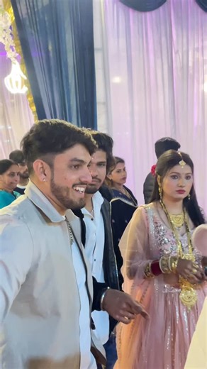 Shiva Chaudhary on Instagram: "Up anthem trending song🔥 #up #uttarpradesh #etawah #shyamyadav #sanjanayaduvanshi #sanjanayaduvanshi397 #shivajaat #shivajaatofficials #shivajaatrecords"