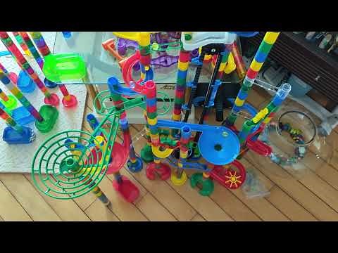NEW Mindware Colossal Marble Run Builds with Motorized Elevator!