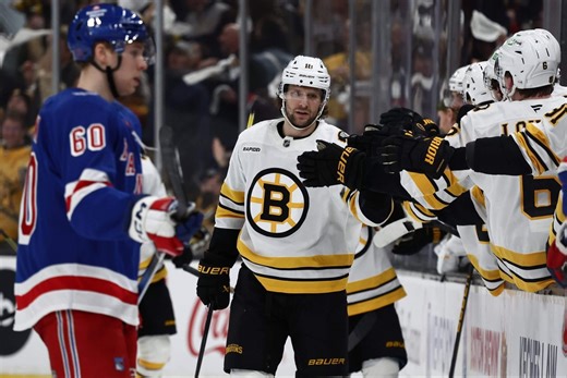 Rangers forced to return to ice from locker room after goal review at intermission vs. Bruins