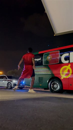 723K views · 10K reactions | Ronaldo gave him one back!  | SPORTbible | Facebook