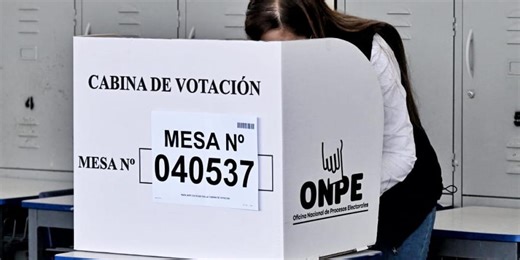 Candidatos de derecha lideran encuestas en Perú