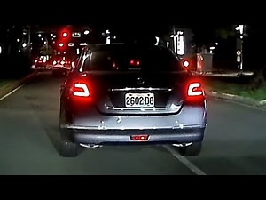 此路是我開，車道任我行（已檢舉）（車號：2602-D8）