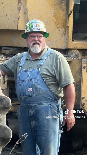 Naw, she's got a bad foot and can't get around that good 🤣🤣🤣