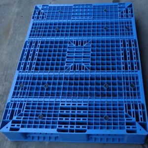 [Hot Item] HDPE/PP Plastic Pallet with 3 Runners Back for Warehouse Storage