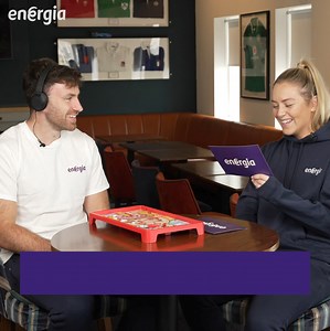 We sat down with rugby stars and Energia ambassadors Hugo Keenan and Stacey Flood to put their lip reading skills to the test in our earphone challenge. 🎧🎥 See how they fare in the video below! How do you think you'd do? 🤔 #ThinkOfThePossibilities ☘️ | Energia