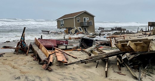 Two North Carolina beachfront houses collapse into Atlantic Ocean in strong weather