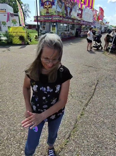 Spooned Woman @scottcountyfairofficial239 #spooned #getspooned #spoonman #musicalspoons