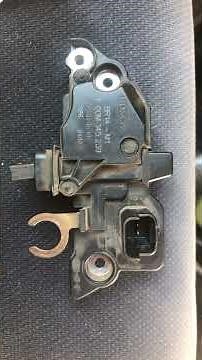 Renault Clio 2 Bosch alternator regulator test