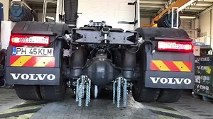 #volvo #romania 🇷🇴 #truckmechanic #foryou #2020 #work #viatadesofer #fyp #pregatiri #snow ❄ 👨‍🔧👍👍👍👍👍