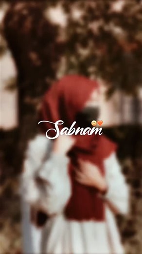 @_r3hanpvttt on Instagram: "日本利用压电瓷砖将人们的脚步转化为电能。 这些瓷砖能够捕捉你脚步产生的动能。 当你行走时,你的体重和动作会对瓷砖产生压力。 瓷砖会轻微弯曲,产生机械应力。 瓷砖内部的压电材料会将这种应力转化为电能。 每一步都会产生少量电荷,数百万步加在一起,就能产生足够的电力来 驱动 LED 灯、数字显示屏和传感器。 在像涩谷车站这样人流密集的地方,每天大约240万步都在为这个系统做贡献。 这些电力可以储存起来或立即使用,从而减少对传统能源的依赖,并支持可持续的城市基础设施。 这种方法把日常的动作转化为实用的可再生能源。 #日本 #知识 #事实 #你知道吗#推荐#科技 #创新 #历史 #技术 #实验 #热门 #explorepage #urdupoetry #viral #trendingreels #loveshayari #hindipoetry #urdushayari #explorepage"