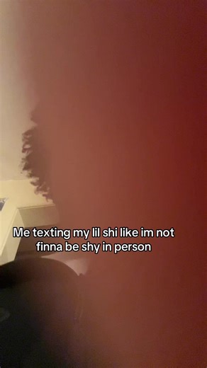 2way slashing playmaker (@7foot6user)’s video of texting