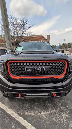 THE 2025 Harley Davidson Sierra AT4 is the perfect blending of worlds 😎 #gmcsierra #harleydavidson