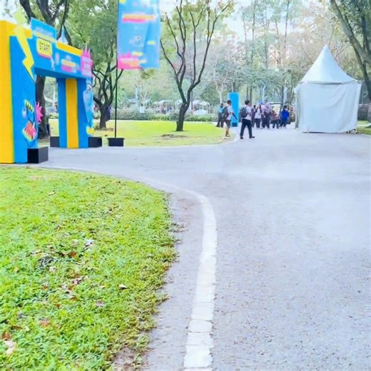 🌐 What an exciting day at Astaka Taman Tasik Titiwangsa! On 8 Feb 2026, Hari Keselamatan Internet organized by Malaysian Communications and Multimedia Commission (MCMC), officiated by YB Datuk Fahmi Fadzil, Minister of Communications, ran from 7 AM to 6 PM, bringing together technology enthusiasts and the community. The SMA booth welcomed around 650 visitors, with 439 participants joining our internet safety quiz 📝, most scoring full or near-full marks, showing excellent awareness of safe onli