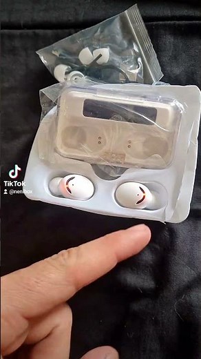 Pairing F9 Bluetooth Headphones #tutorial #pairing #headphones #Bluetooth #f9 #tws #viral